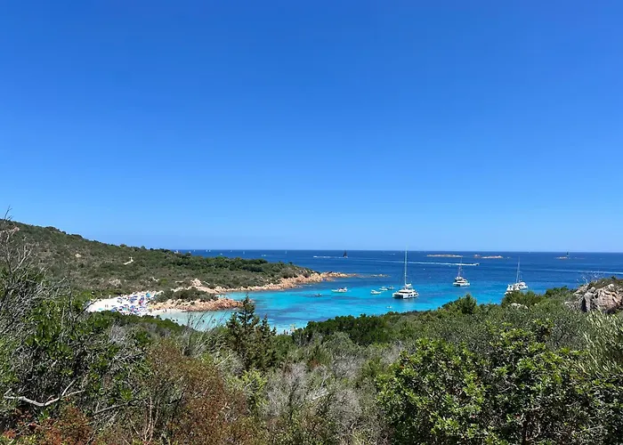 Valentina Costa Smeralda Vista Mar Cugnana Verde